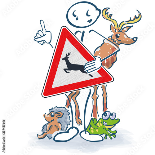Strichmännchen mit wart mit einem Schild vor den Wildwechsel