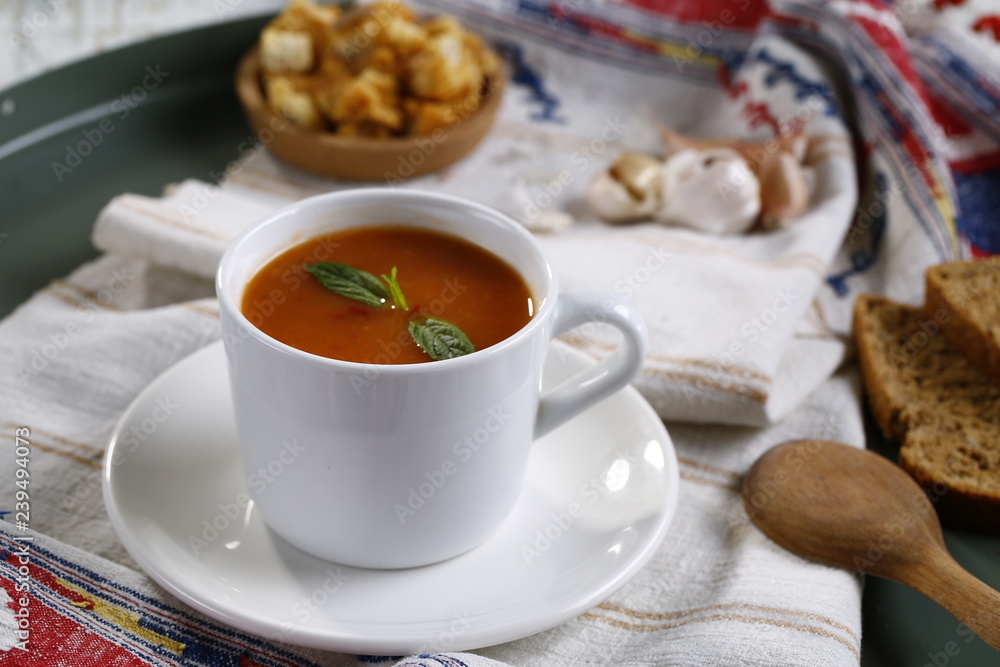 organic hot lentil soup presentation
organic hot lentil soup presentation