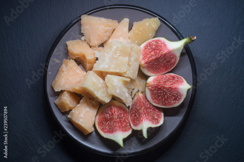 Fresh Figs and cheese on da...