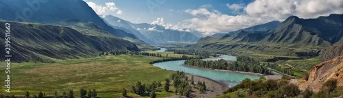 Panel kuchenny z motywem panorama of the summer landscape in the mountains. The valley of the mountain river Katun turquoise. the river flows between mountains and wide fields. blue sky and clouds view from high point