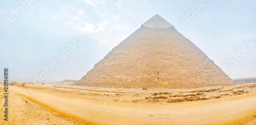 The remainings of former Egyptian Kingdom, Giza complex