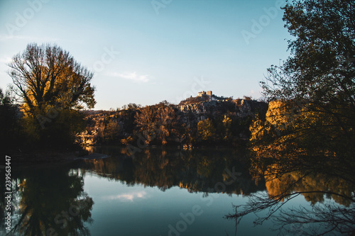 Fototapeta Naklejka Na Ścianę i Meble -  castello lago
