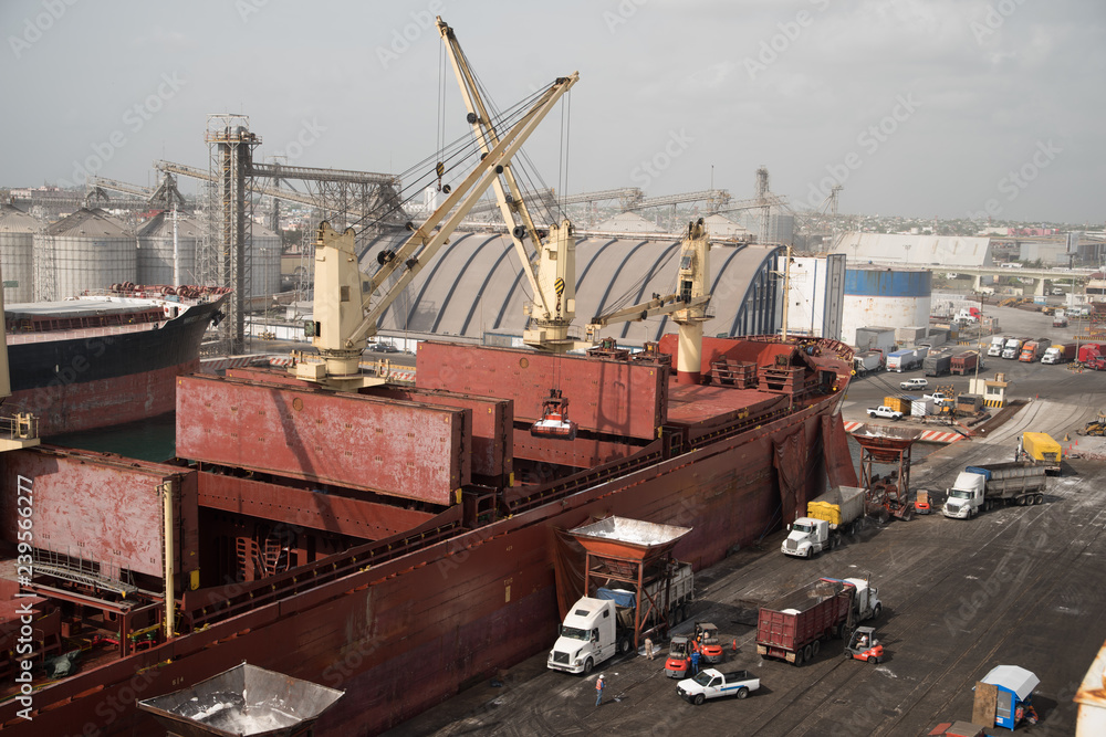 Fototapeta premium loading truck from a ship
