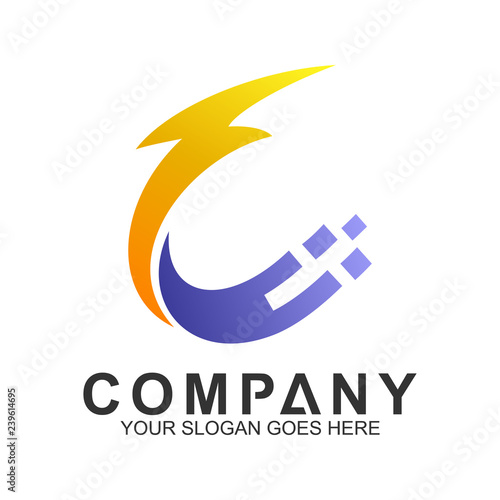 fast thunder letter C logo design template