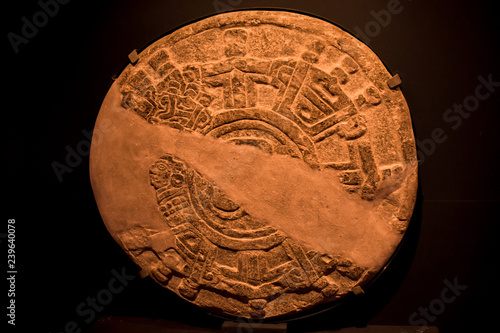 Moneda zapoteca encontrada en Oaxaca photo