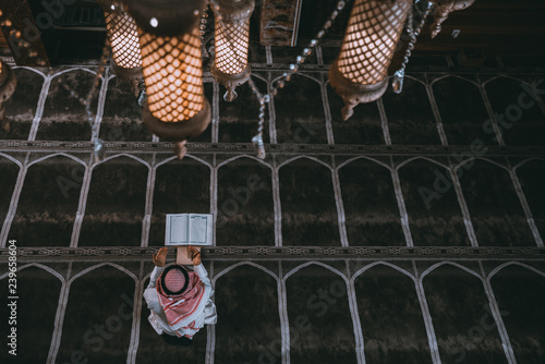 muslim man praying