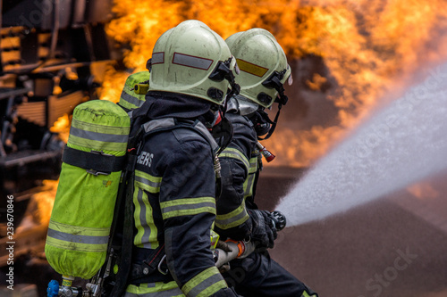 Sapeurs Pompiers en action photo