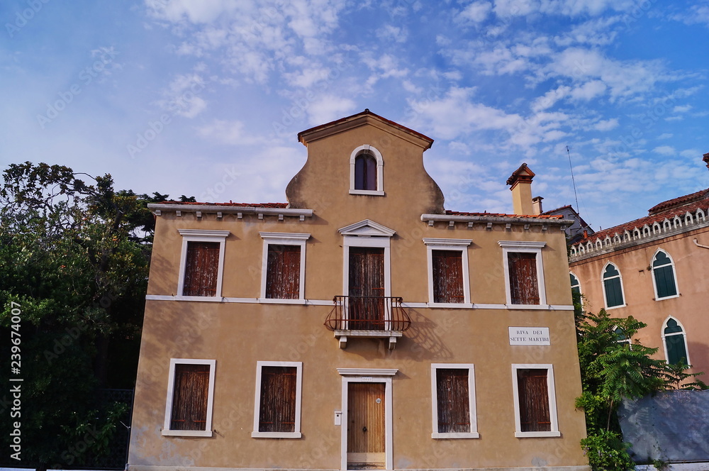 Fototapeta premium Typical palace in Venice, Italy