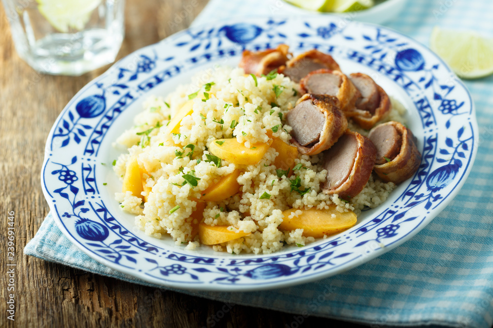 Couscous salad with orange and bacon Couscous salad with orange and bacon