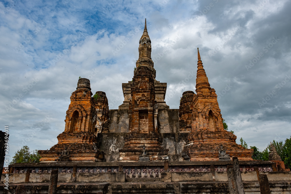 Famous place in Thailand (Sukhithai History park )