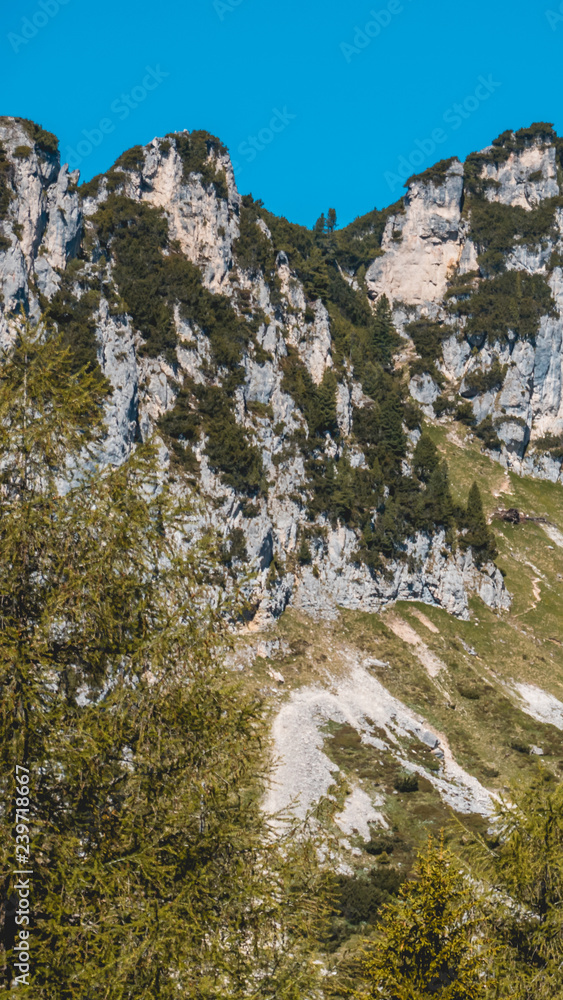 Smartphone HD wallpaper of a paraglider at the Achensee - Maurach - Tyrol - Austria