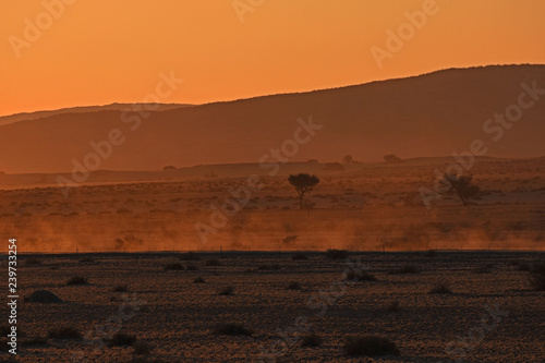 Sonnenuntergang bei Sesriem im Namib Naukluft Park in Namibia