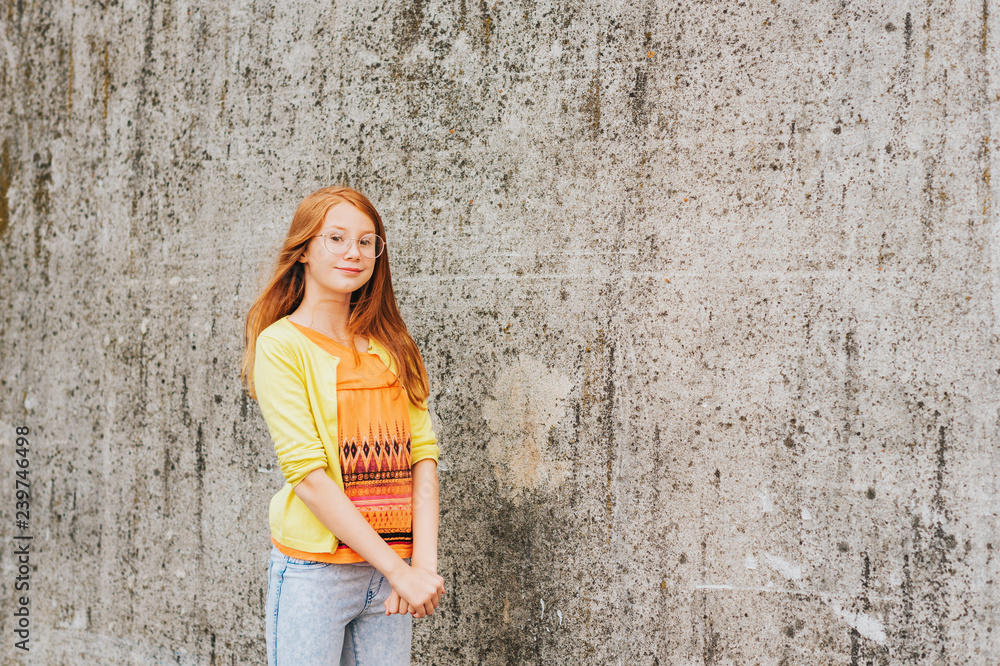 yellow jacket with red head