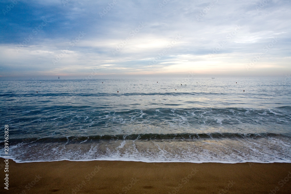 This is the dawn view of Haeundae Beach in Korea. This is the dawn view of Haeundae Beach in Korea.
