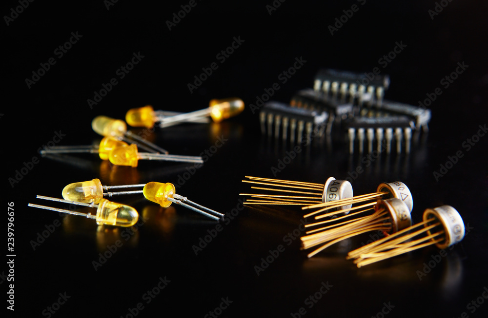 electronic chip and radio components electronic chip and radio components