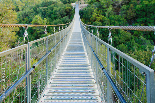 Fototapeta Naklejka Na Ścianę i Meble -  Hanging Foot Bridge