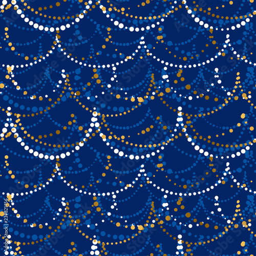 Elegant Christmas garland s...