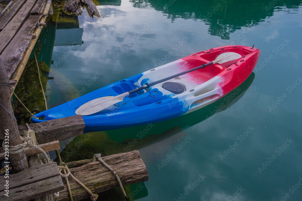 Obraz premium Colorful kayaks