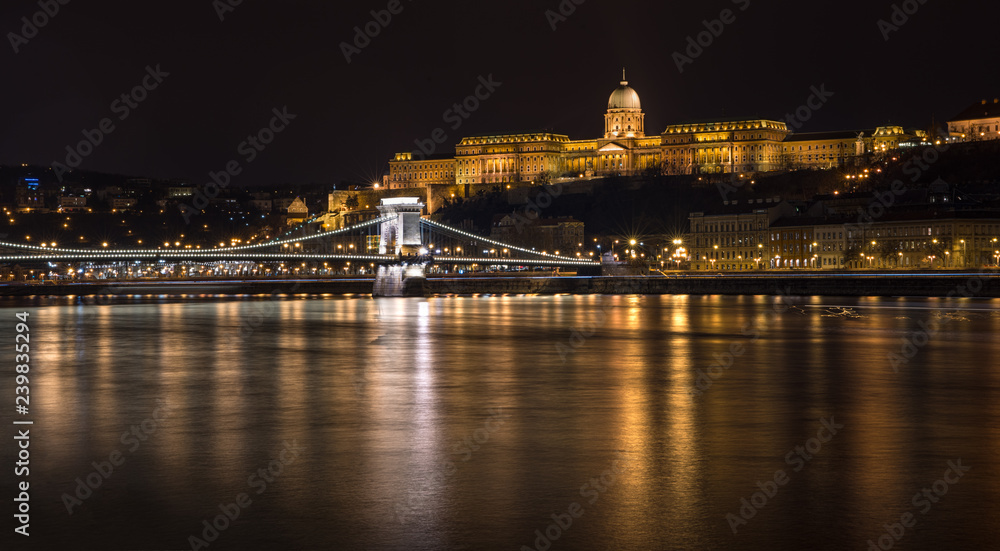 Buda castle - Chain Bridge at night