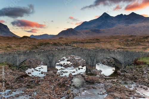 Wallpaper Mural Sligachan on the Isle of Skye Torontodigital.ca