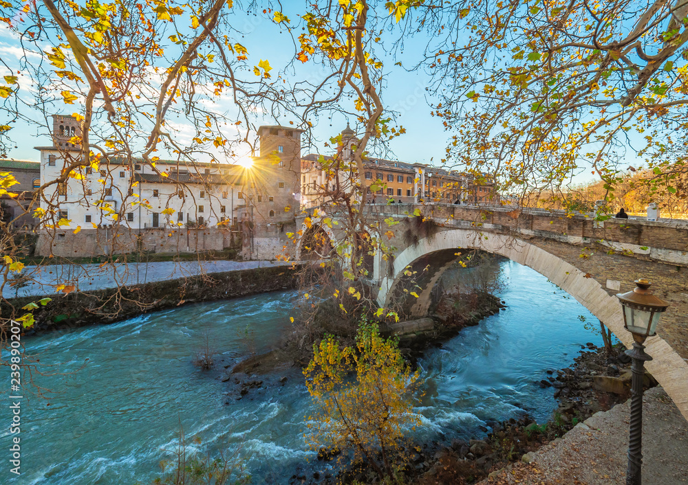 Φωτογραφία Rome (Italy) - The Tiber river and the monumental Lungotevere