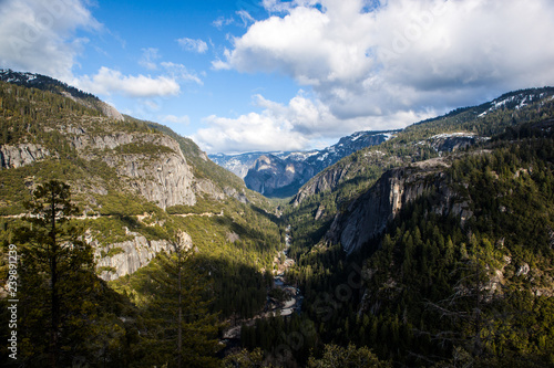 Yosemite valley and mountains - Yosemite National Park