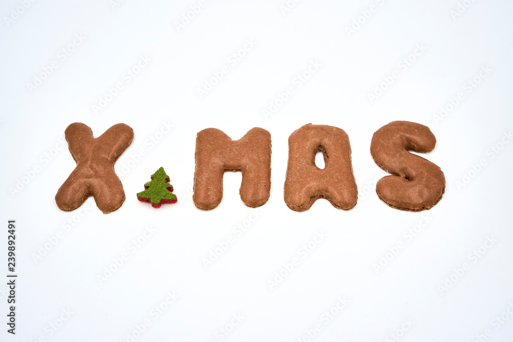 X Mas aus Russisch Brot vor weißem Hintergrund X Mas aus Russisch Brot vor weißem Hintergrund