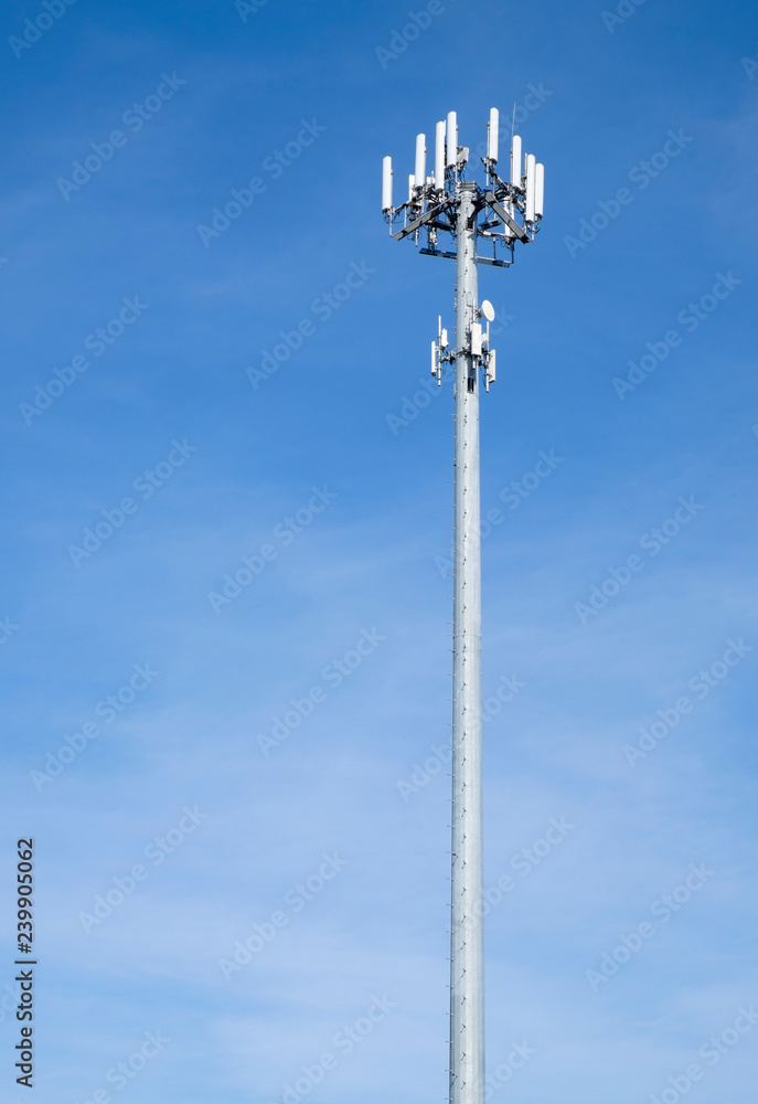 Telecommunications tower