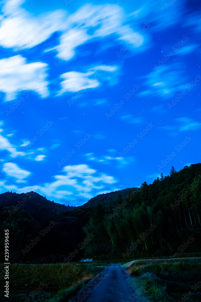 Obraz premium 山里の夜