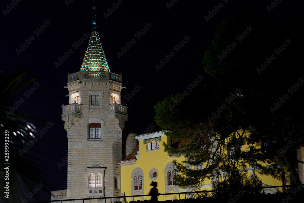 Naklejka premium Cascais mit seiner spektakulären Küste am Atlantik in der Nähe von Lissabon, Portugal
