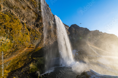 Wasserfall in Island im Sonnenuntergang - Seljalandsfoss
