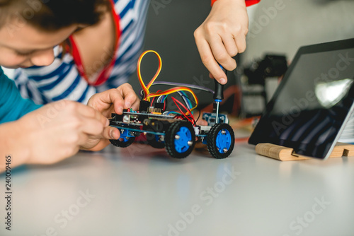 Fixing robotic car toy