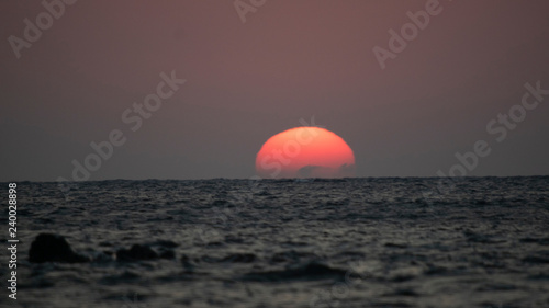Fototapeta Naklejka Na Ścianę i Meble -  Coucher de soleil sur la mer Egee