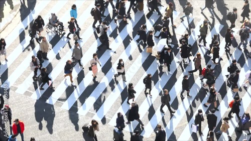 東京・渋谷スクランブル交差点・冬・俯瞰