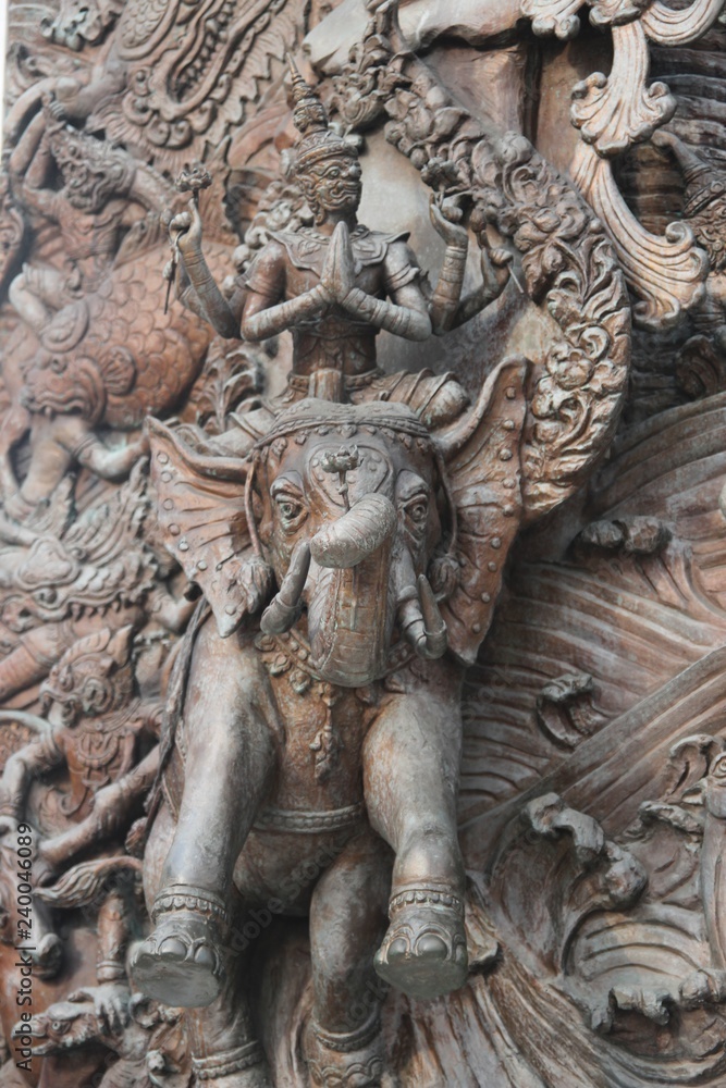 Tempelschmuck Elefant in Bangkok Thailand