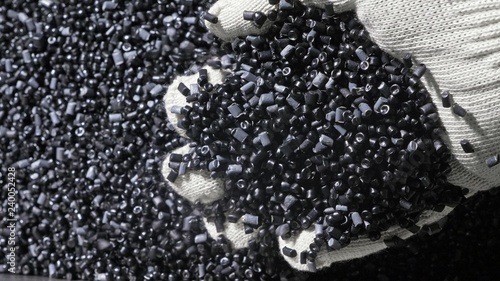 Cuadro en lienzo Plastic black gray granulated crumb