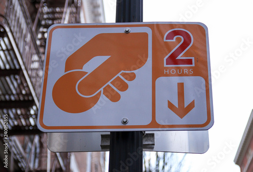 2 hours parking sign in the city center