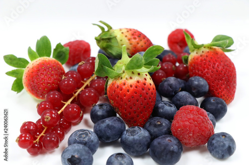 fresh mixed berries