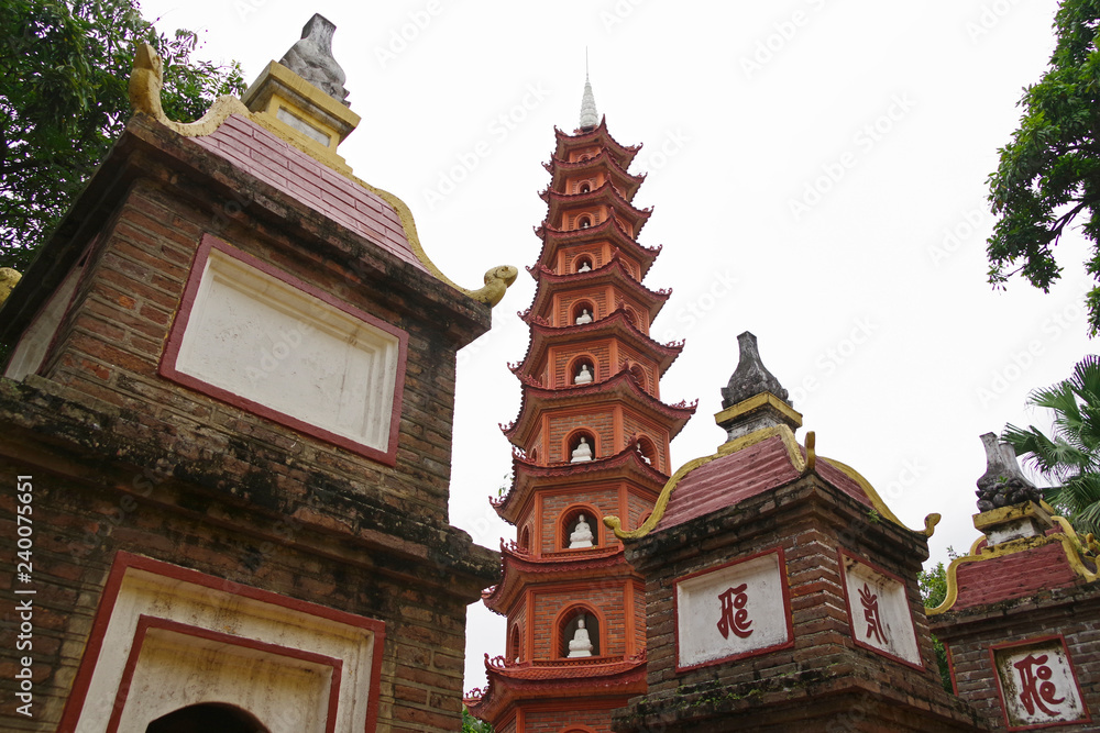 ハノイ最古の仏教寺院