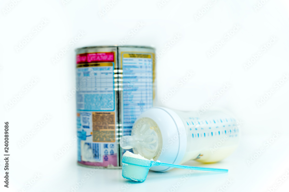 Baby powder milk formula in a can