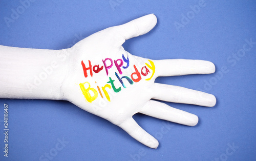 на руке надпись поздравление с днём рождения 