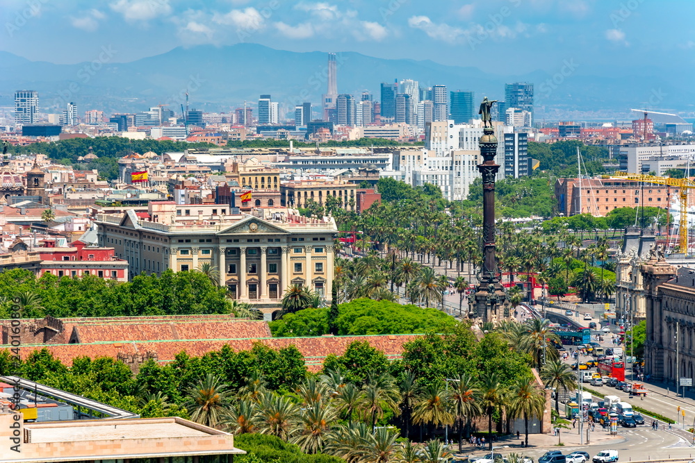 Fototapeta premium Barcelona cityscape from Montjuic hill, Spain