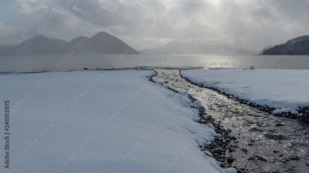 Fototapeta premium 冬の洞爺湖