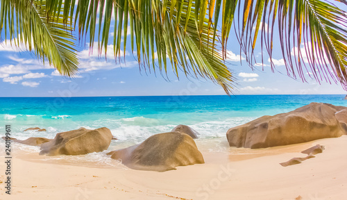 plage paradisiaque des Seychelles 