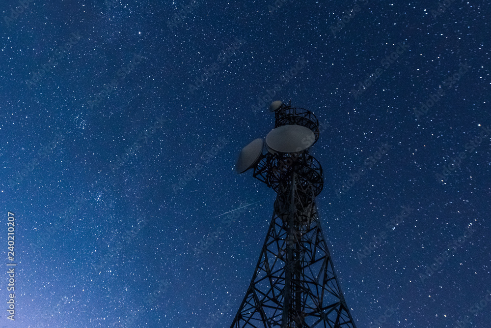 Φωτογραφία Shooting star and stars at Yatsugatake Japan in winter on vertical position in w