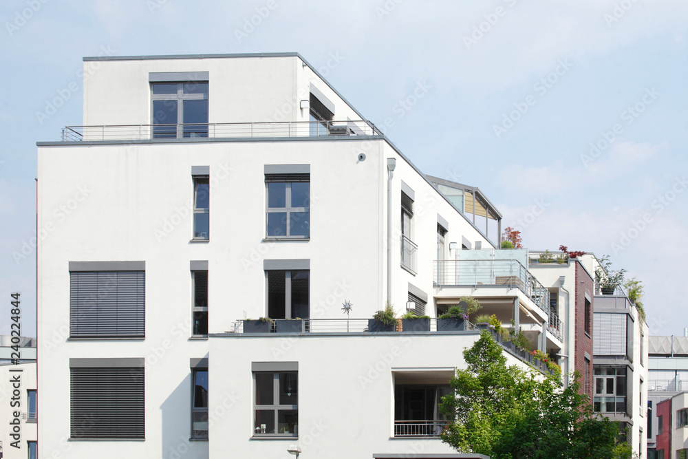 Wohnhaus, Modernes Wohngebäude, Mehrfamilenhaus, Wohnhaus, Modernes Wohngebäude, Mehrfamilenhaus,