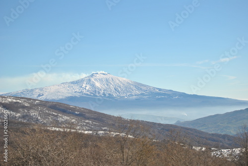 Etna innevata