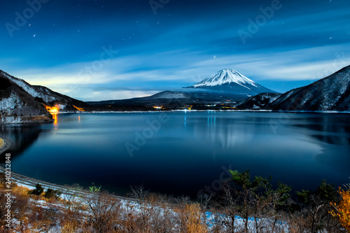Fototapeta Naklejka Na Ścianę i Meble -  Fuji Mountain Reflection at Night, Motosu Lake, Japan