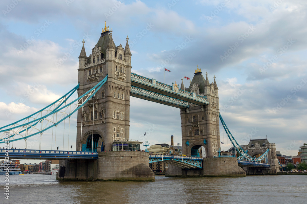 Obraz premium Wieża most