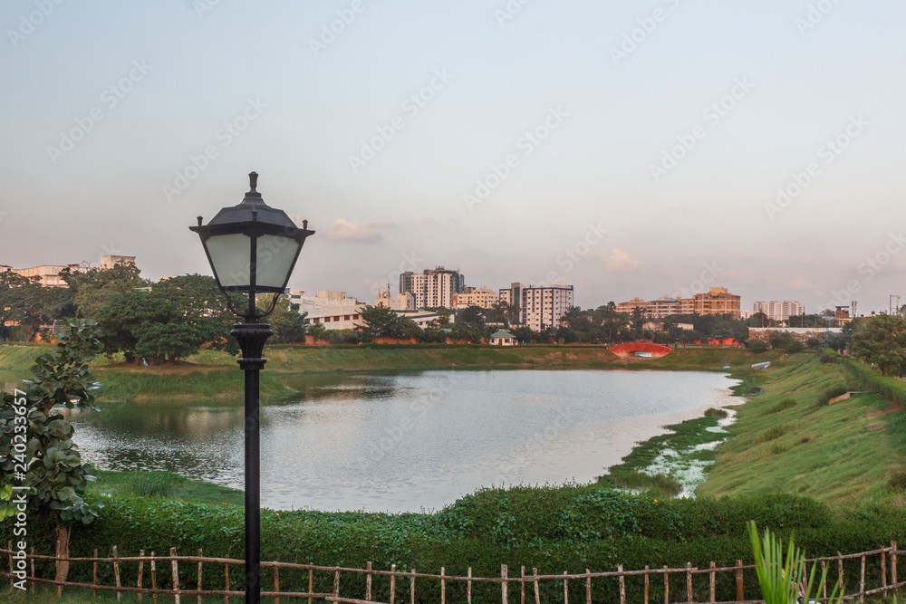 Chetpet lake also known as Chethupattu Aeri in tamil language. Chetpet lake also known as Chethupattu Aeri in tamil language.